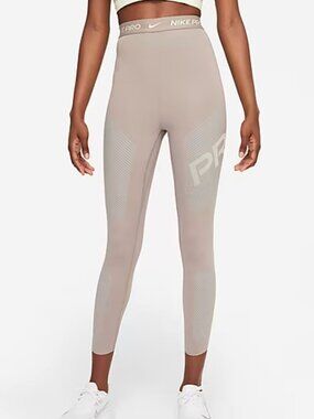 Nike Pro Dri-FIT High Rise 7/8 Graphic Leggings